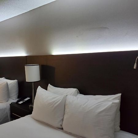 Best Western Hotel Brossard Exteriér fotografie